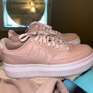 Nike Court Vision Alta